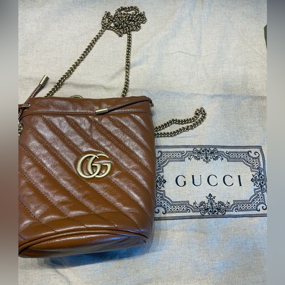 Brown leather Mini GG Marmont Bucket Bah - Picture 4 of 5